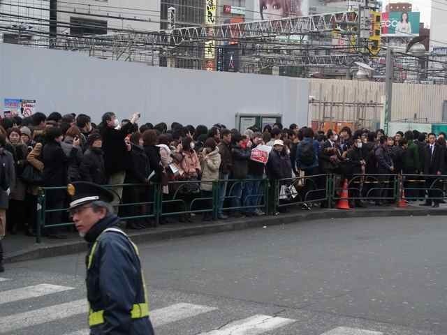新宿アルタ前4.jpg