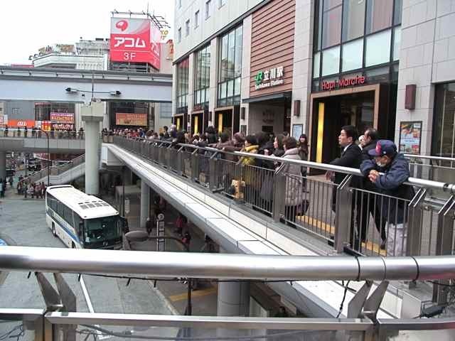 1月25日細川もりひろさん@立川駅南口2.jpg