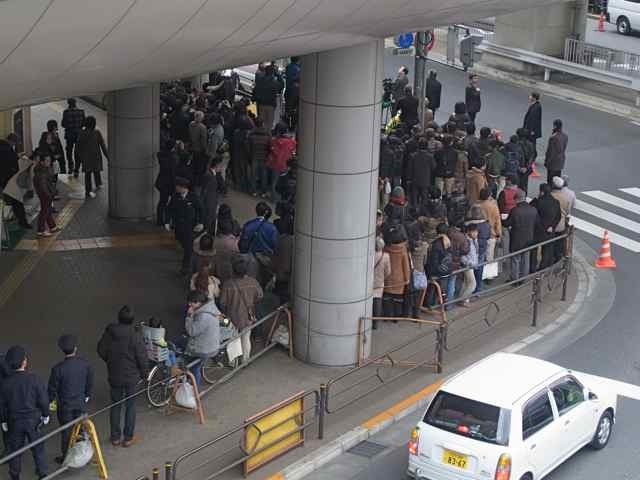 1月25日細川もりひろさん@立川駅南口5.jpg