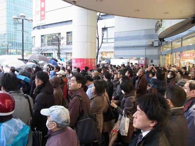 1月30日細川もりひろさん@調布駅北口パルコ前1.jpg