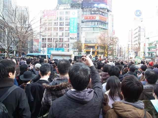 2月1日細川もりひろさん@渋谷ハチ公前1.jpg